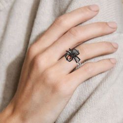 Jeulia Spider Skull Biker Black Tone Pear Cut Sterling Silver Ring