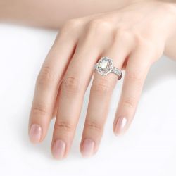 Jeulia Vintage Halo Emerald Cut Sterling Silver Ring