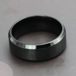 Jeulia Black Titanium Steel Men's Band